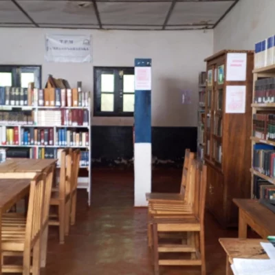 une Bibliotèque à Madagascar