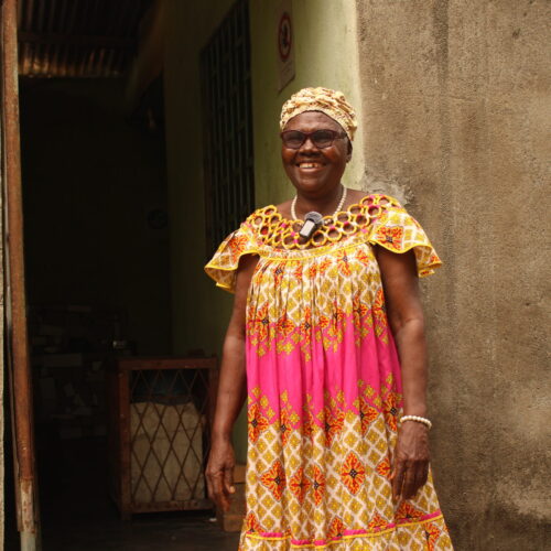 Maman Pauline transformatrice de fruits